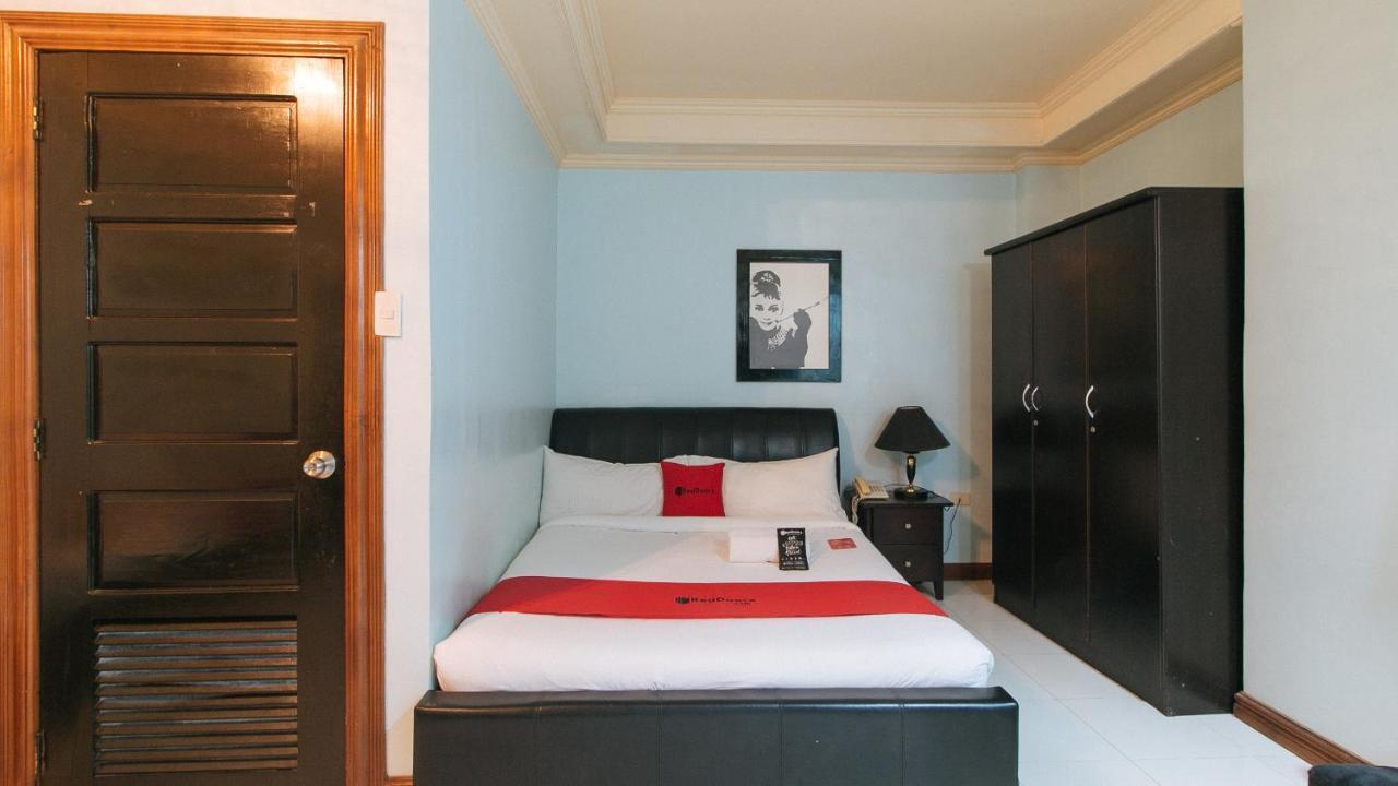 Holiday Plaza Hotel Tuguegarao City Exterior photo