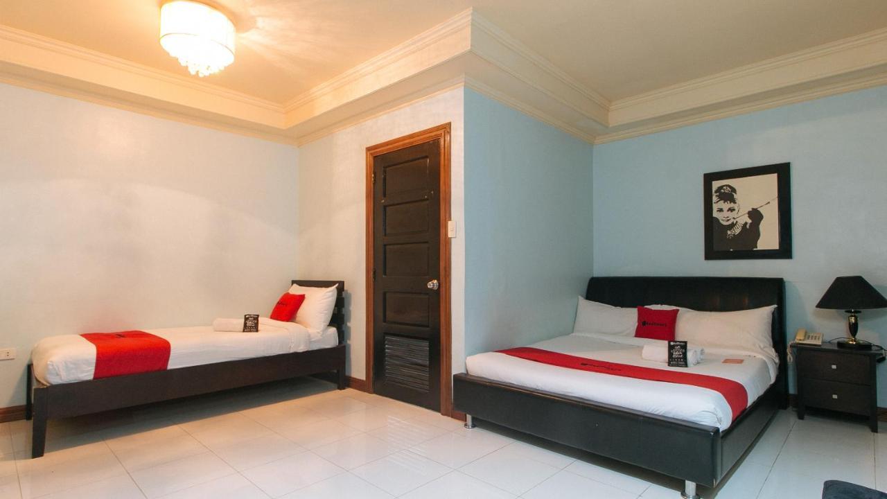 Holiday Plaza Hotel Tuguegarao City Exterior photo