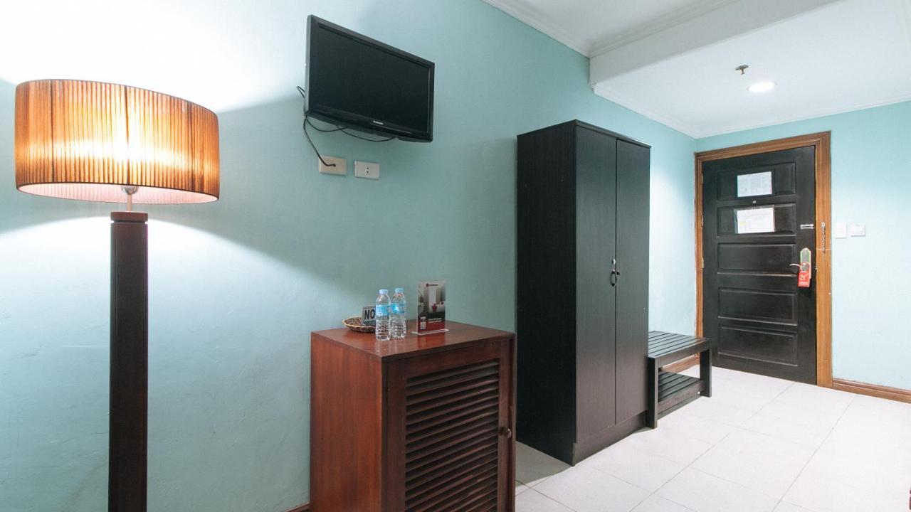 Holiday Plaza Hotel Tuguegarao City Exterior photo