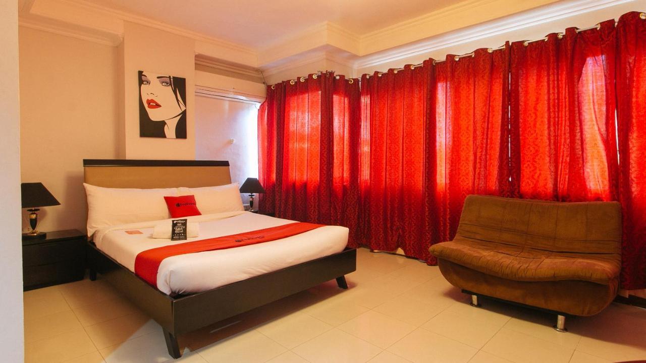 Holiday Plaza Hotel Tuguegarao City Exterior photo