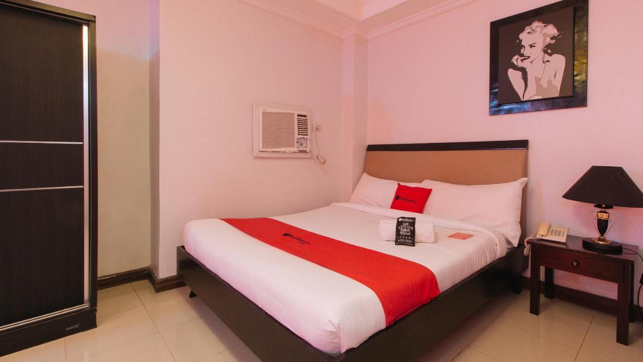 Holiday Plaza Hotel Tuguegarao City Exterior photo