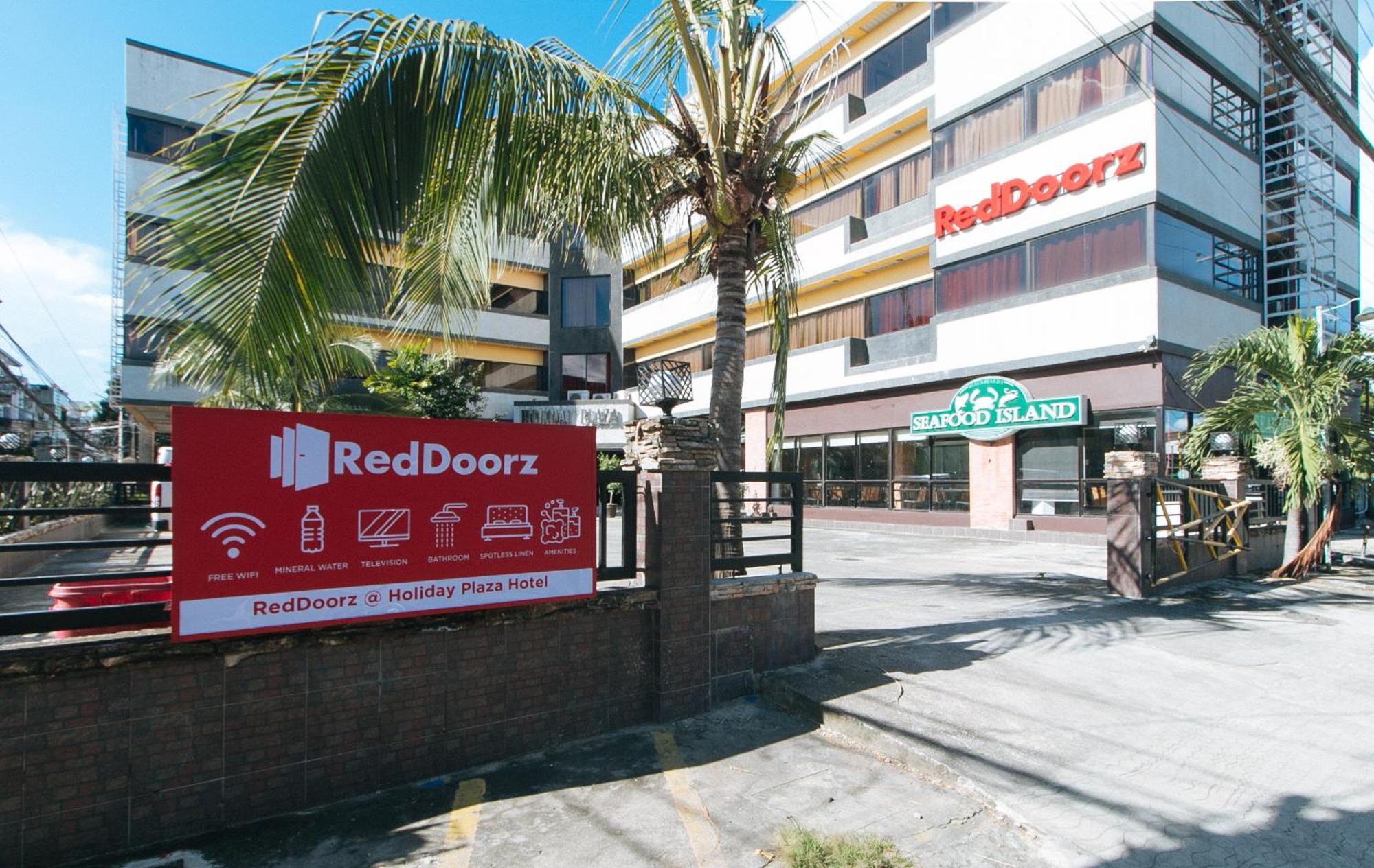 Holiday Plaza Hotel Tuguegarao City Exterior photo