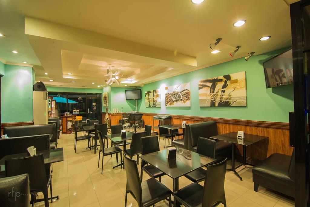 Holiday Plaza Hotel Tuguegarao City Exterior photo